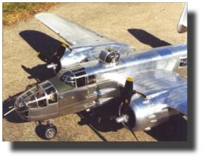 North American B-25 Mitchell. Scratch built in metal by Rojas Bazán. 1:15 scale. North American B-25 Mitchell. Scratch built in metal by Rojas Bazán. 1:15 scale.